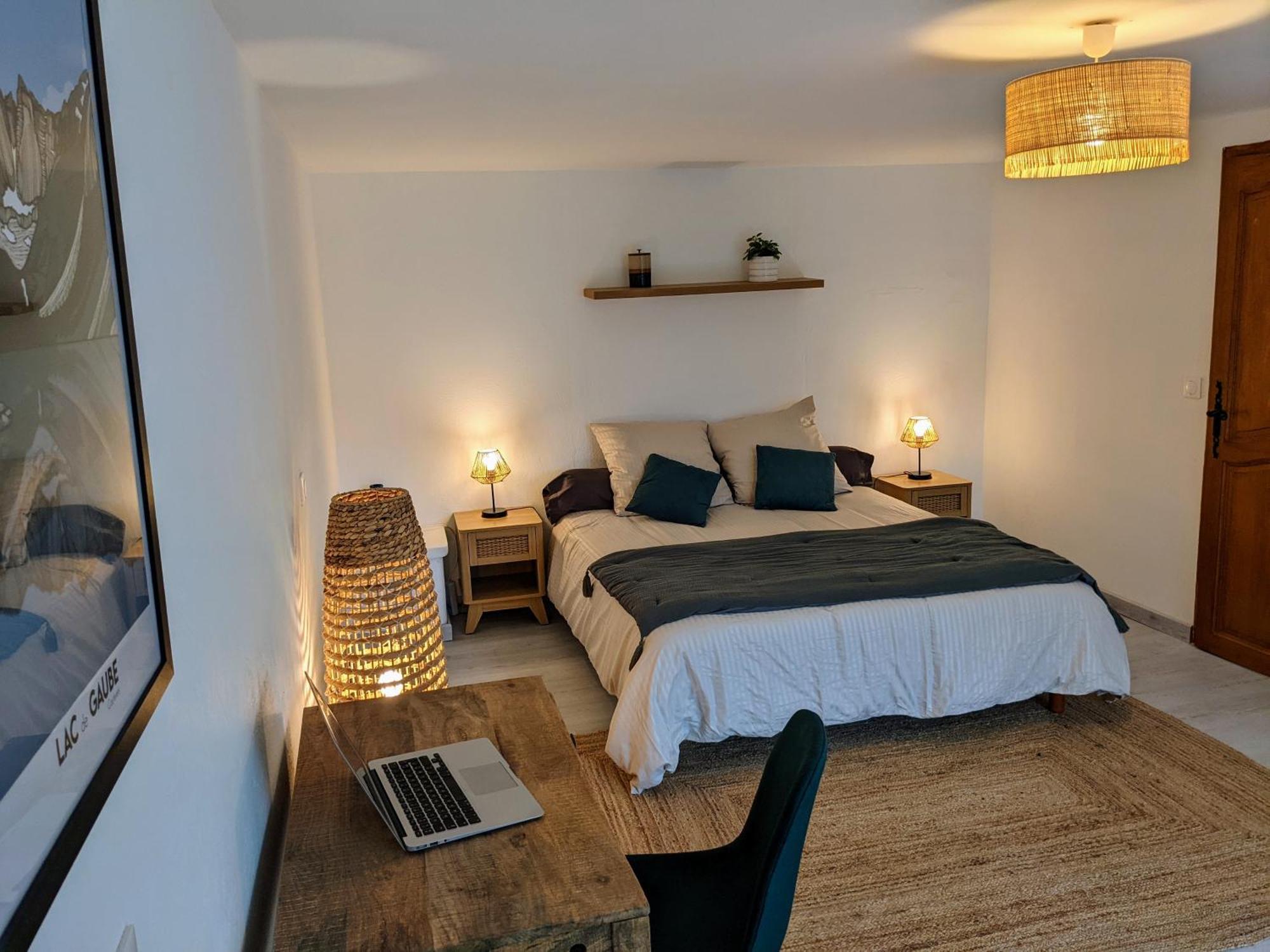 La Bigourdane Grand Gite Confortable & Spa Campan Ngoại thất bức ảnh